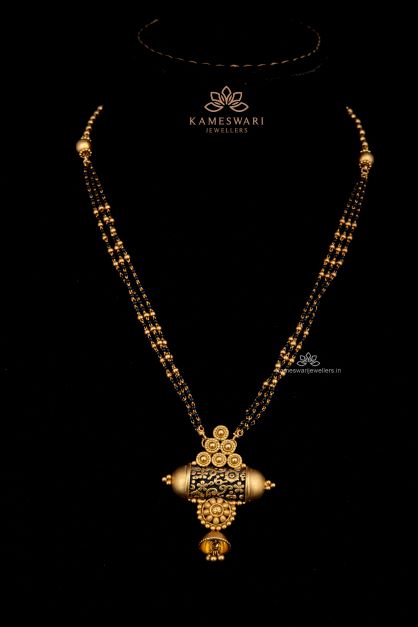 BLACK BEEDS BLACK BEEDS