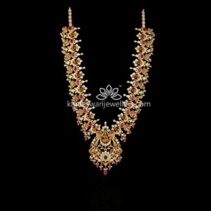 Striking Graceful Traditional Necklace