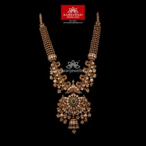 Striking Graceful Traditional Necklace