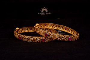 Antique Bangle with Ruby Stone