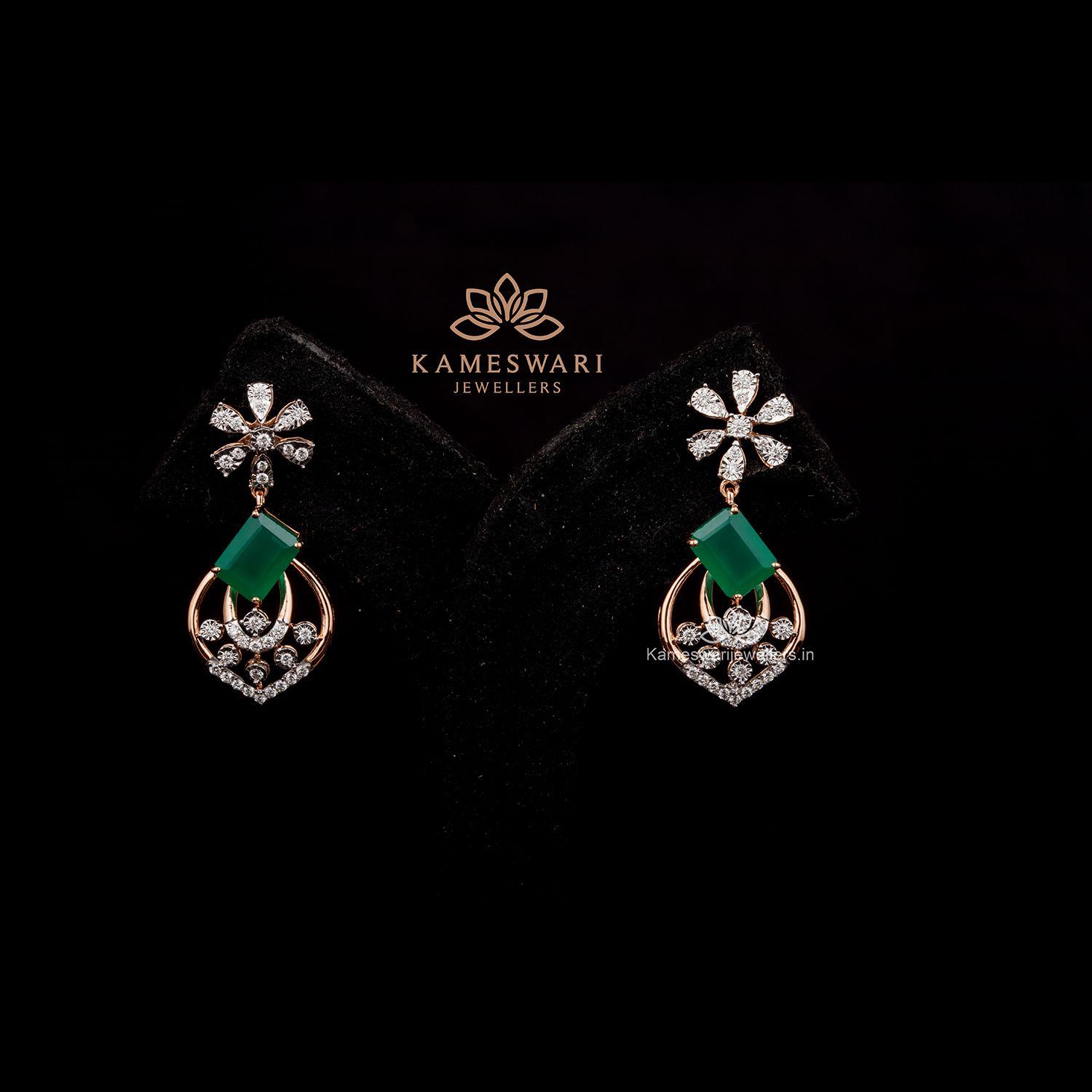 Buy quality Dainty 14kt diamond heart stud earrings in Pune